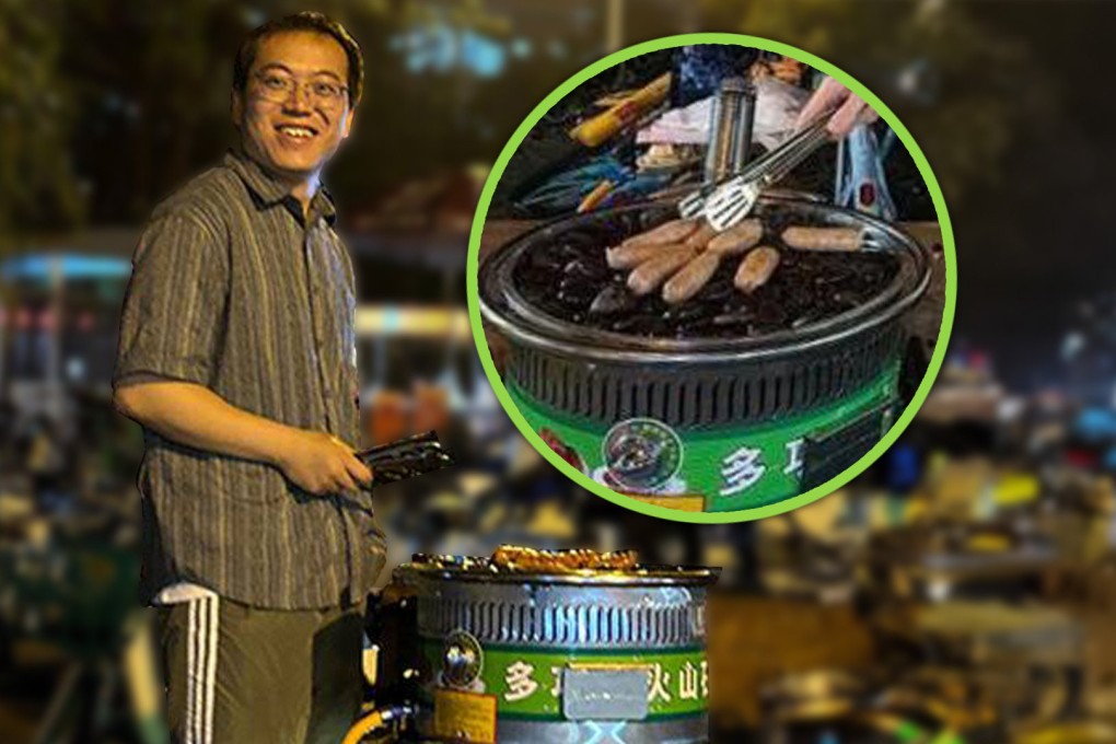 Bangers and Marx: a group of philosophy students in China is engaging people in highbrow debate by selling them sausages on the street. Photo: SCMP composite/Douyin