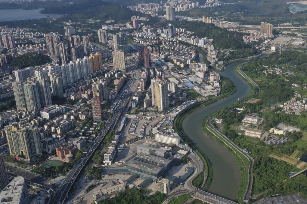 Shenzhen saw a strong rebound in transactions last month, having eased home-purchasing restrictions and lowered mortgage rates to lure buyers late in May. Photo: Martin Chan