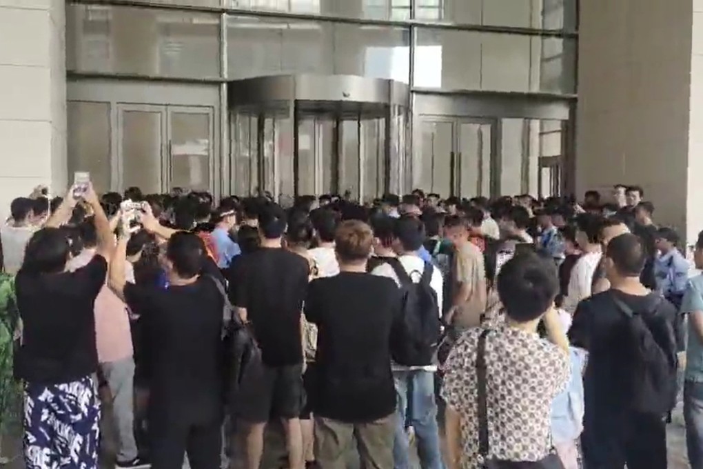 A screen grab from video of Chinese suppliers protesting against Temu in Guangzhou on Monday. Photo: YiMagazine