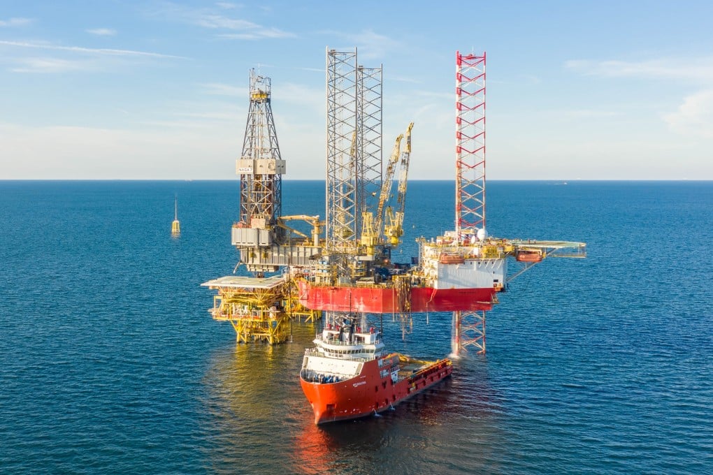 An offshore jack-up drilling rig and oil production platform is seen in the Malaysian state of Sarawak. Photo: Shutterstock