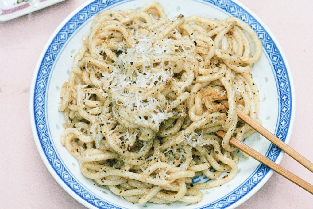 Cacio e pepe udon is a dish Chinese-Australian cookbook author Hetty Lui McKinnon grew up on. She is one of many diaspora food writers who express themselves in dishes fusing Eastern and Western flavours and techniques. Photo: Hetty Lui McKinnon