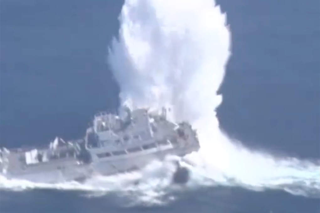 Screengrab from video aired by China’s state broadcaster shows an unnamed torpedo – likely to be the Yu-10 – sinking a target ship. A domestic journal article says the torpedo could damage much larger ships. Photo: CCTV