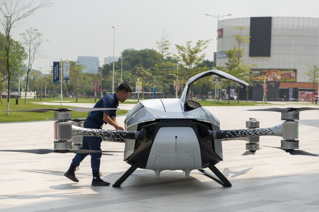 A staff member prepares an X2 flying car for a demonstration flight at the headquarters of Xpeng AeroHT in Guangzhou in south China’s Guangdong Province, on May 15, 2024. Photo: Xinhua