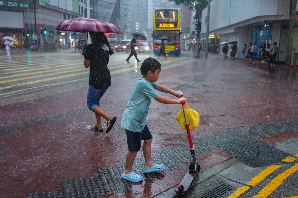 The city’s forecaster earlier warned of a possible flood risk before the signal was cancelled. Photo: Eugene Lee