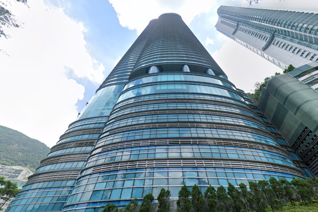Luxury high-rise residential block Highcliff, where two workers cleaning the exterior got stuck at the 60th floor.  Photo: Google