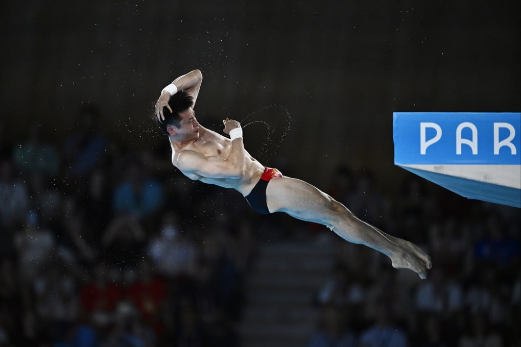 Cao Yuan competes during the men’s 10m platform diving final. Photo: Xinhua