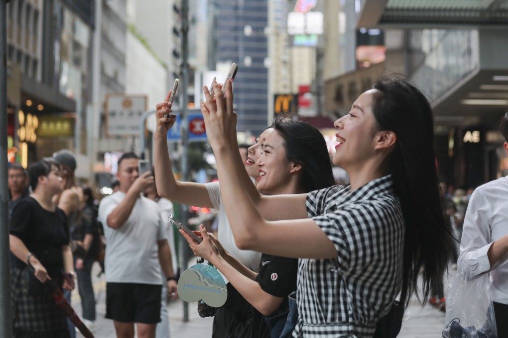 More people are visiting Hong Kong but they are spending less than in the past. Photo: Xiaomei Chen