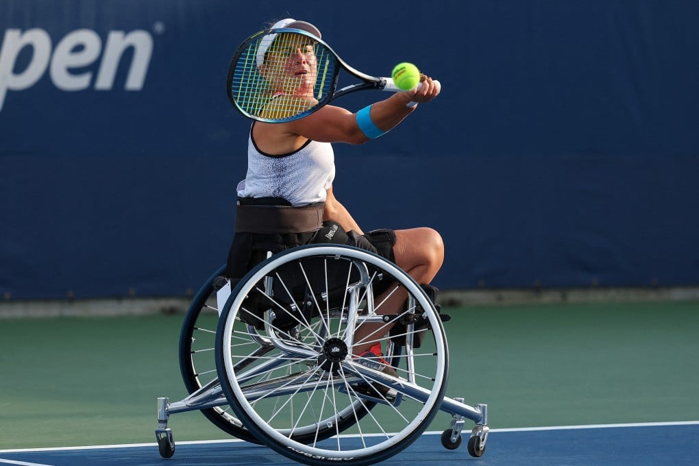 Lucy Shuker returns a shot against Manami Tanaka of Japan during their first round match in women’s wheelchair singles at the 2023 US Open. Photo: Getty Images
