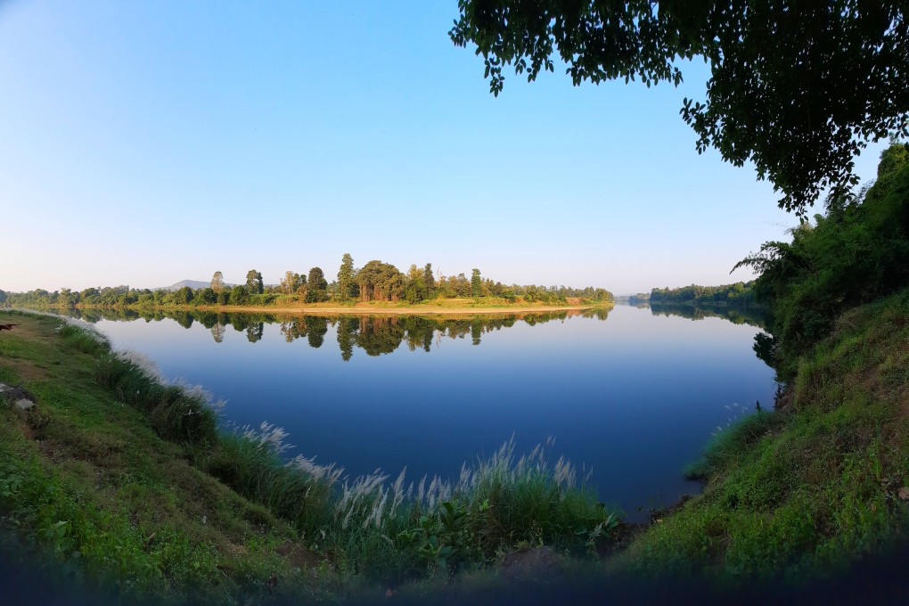 A panoramic view of the Ambika river. The river provides fantastic views while riding the NG Mix Passenger Special, a slow vistadome train, through the countryside of India’s Gujarat state. Photo: Anita Rao Kashi