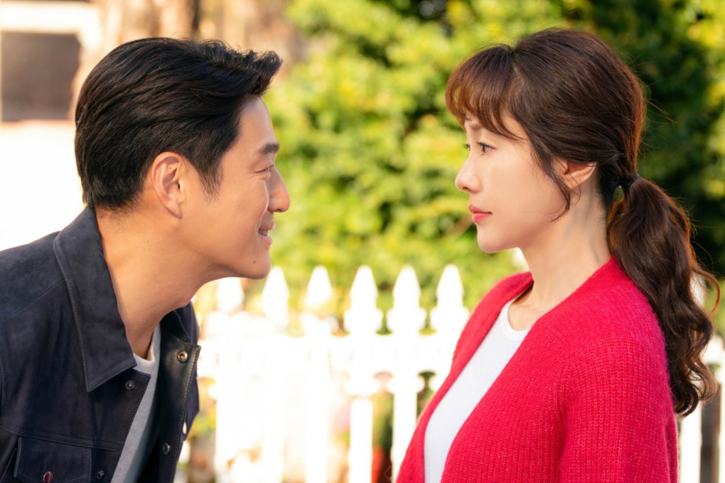 Romance in the House features Ji Jin-hee (left) and Kim Ji-soo, both in their fifties, as a divorced couple. K-dramas about young people are becoming less common as South Korean society ages and young people abandon traditional media. Photo: courtesy of JTBC