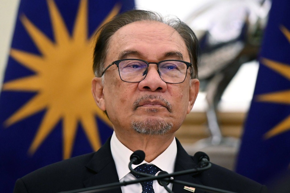 Anwar Ibrahim vowed to end corruption in Malaysia, urging unity and responsible leadership while cracking down on corruption. Photo: Bloomberg