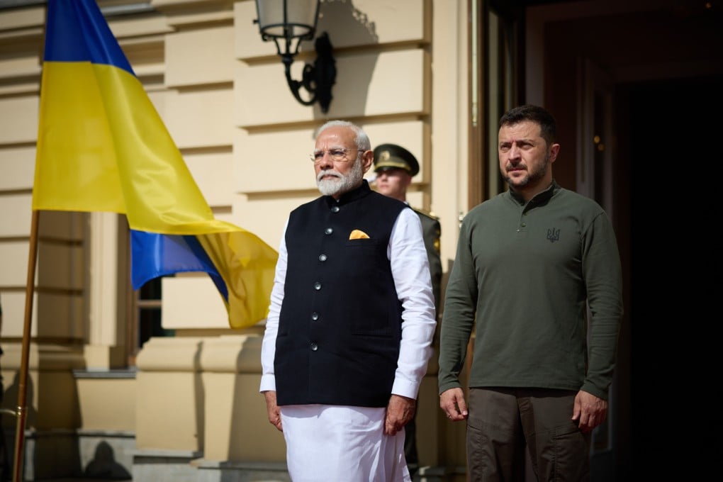 Indian Prime Minister Narendra Modi (L) welcomed by Ukrainian President Volodymyr Zelensky ahead of their meeting at the Mariinskyi Palace in Kyiv last week. Photo: Sarakhan Vadym/Ukrainian Presidency/dpa