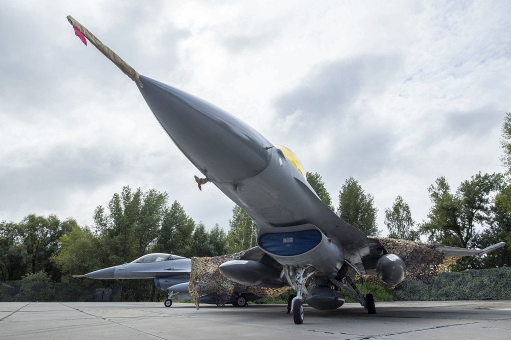 US-made F-16 fighters are seen during a ceremony to mark Air Force Day of the Armed Forces of Ukraine on August 4. Photo: EPA-EFE