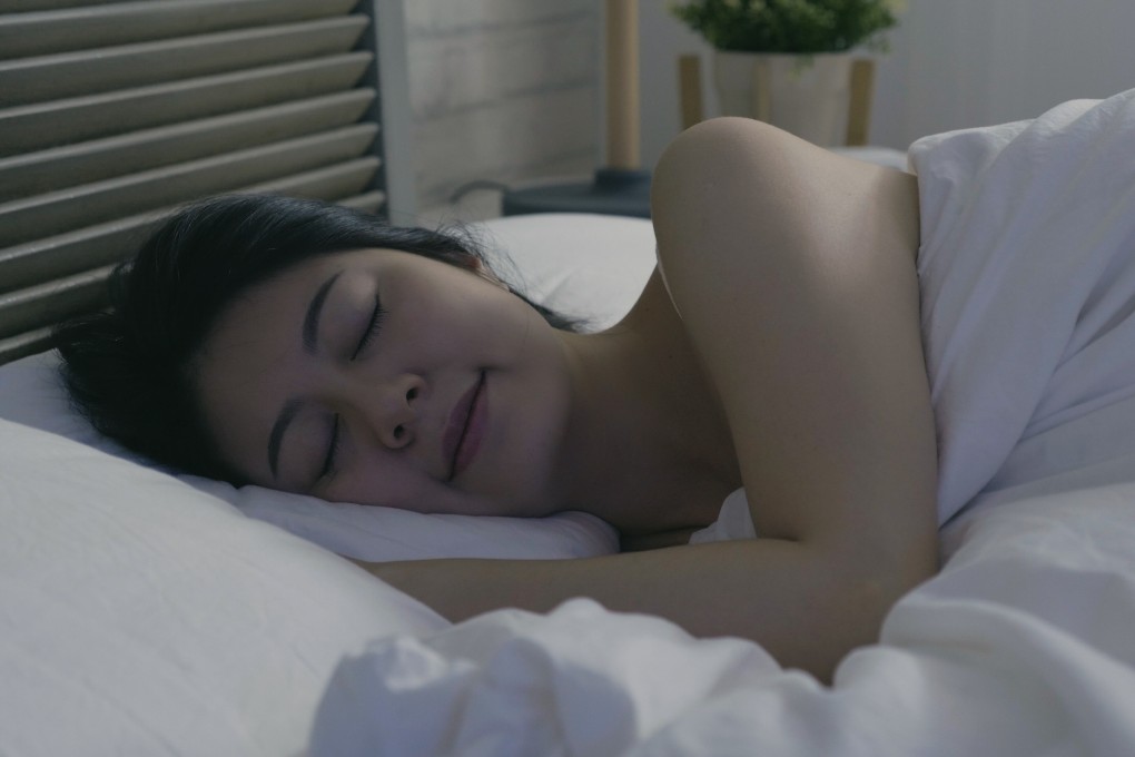 Sleeping in on the weekends could lower your risk of developing heart disease by nearly 20 per cent, new research finds. Photo: Shutterstock