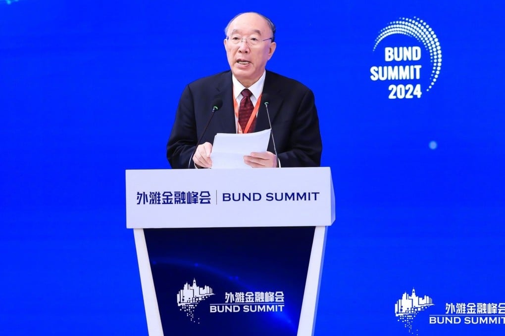 Huang Qifan, the former mayor of the western megacity of Chongqing, at the Bund Summit in Shanghai on Thursday. Photo: Bund Summit