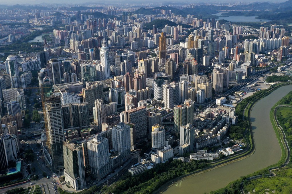 The Housing Society’s outgoing chairman says building on the mainland would require changes to Hong Kong’s current laws. Photo: Martin Chan