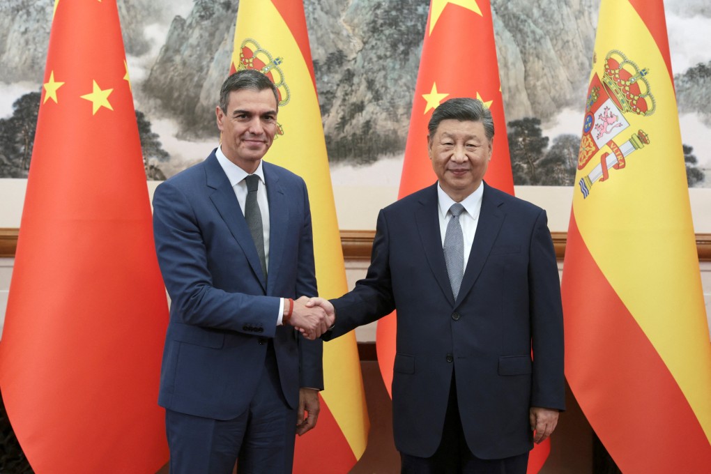 Chinese President Xi Jinping and Spanish Prime Minister Pedro Sanchez are pictured before their meeting in Beijing on Monday. Photo: Reuters