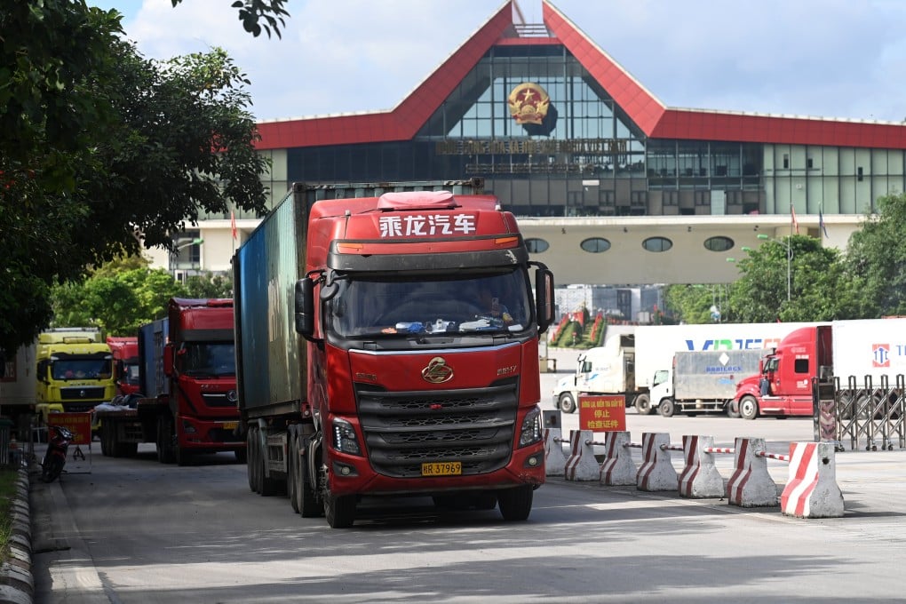 Vehicles carrying imported goods head for Youyiguan Port in Pingxiang City, south China’s Guangxi Zhuang autonomous region. Photo: Xinhua