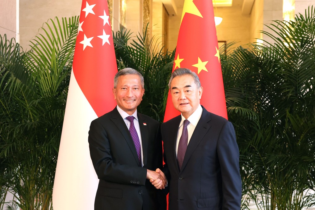 Chinese Foreign Minister Wang Yi (right) meets his Singaporean counterpart, Vivian Balakrishnan, in Beijing on Monday. Photo: Xinhua