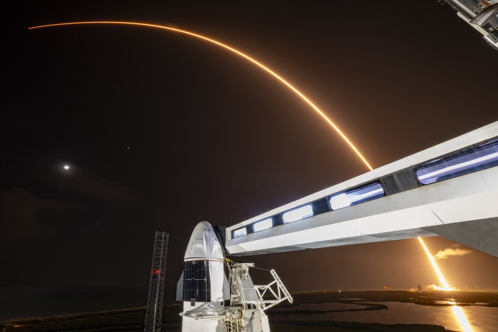 Chinese scientists have used the network of Starlink satellites to detect a stealth target on radar. Pictured is a SpaceX Falcon 9 rocket carrying 21 Starlink satellites. Photo: SpaceX via AP