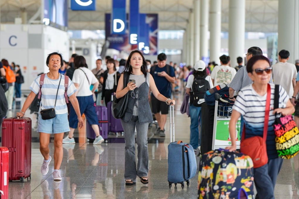 Hong Kong’s Consumer Council has called on airlines to better communicate changes that affect customers who pay for add-on services. Photo: Sam Tsang