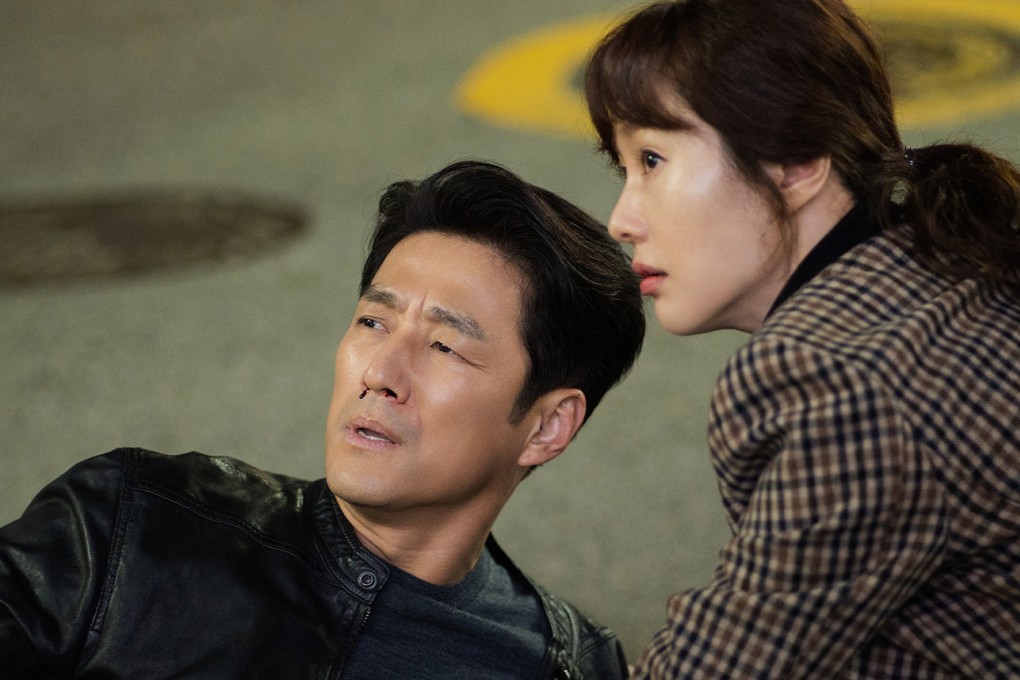 Ji Jin-hee (left) as Moo-jin and Kim Ji-soo as the ex-wife he is challenged to woo again in a still from Netflix Korean drama series Romance in the House.