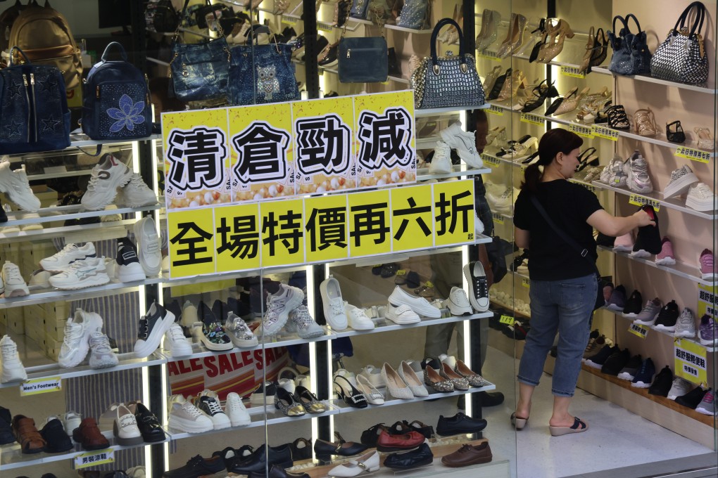 A rising number of Hong Kong SMEs are struggling with cash flow, loss of business, and an exodus of investors and patrons. Photo: Jelly Tse
