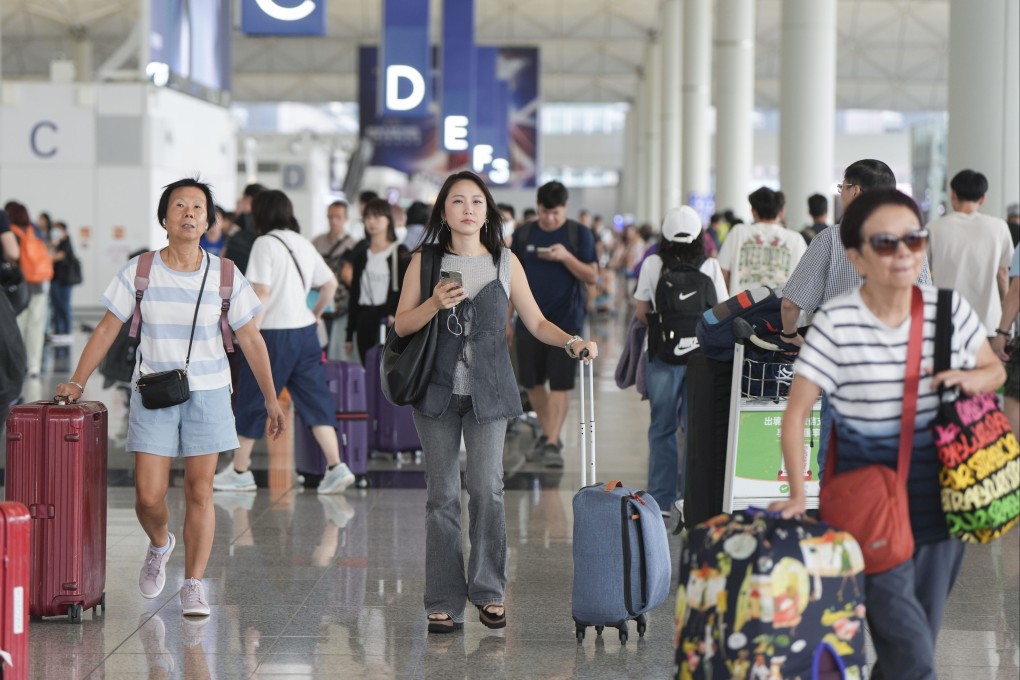 Hong Kong’s Consumer Council has called on airlines to better communicate changes that affect customers who pay for add-on services. Photo: Sam Tsang