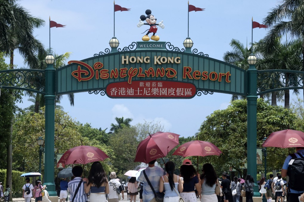 Visitors at the entrance of Hong Kong’s Disneyland theme park. Photo: Jonathan Wong