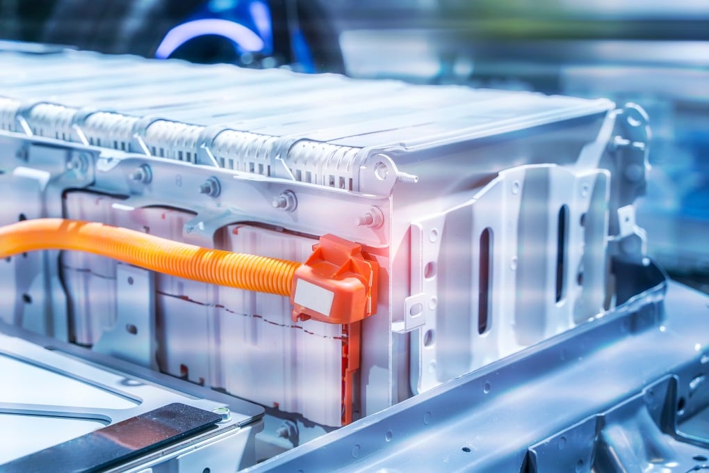 A Chinese team has devised a solar transpiration-powered lithium extraction and storage (STLES) device that extracts and stores lithium from brine using sunlight for use in EV lithium battery packs and power connections, such as that pictured. Photo: Shutterstock