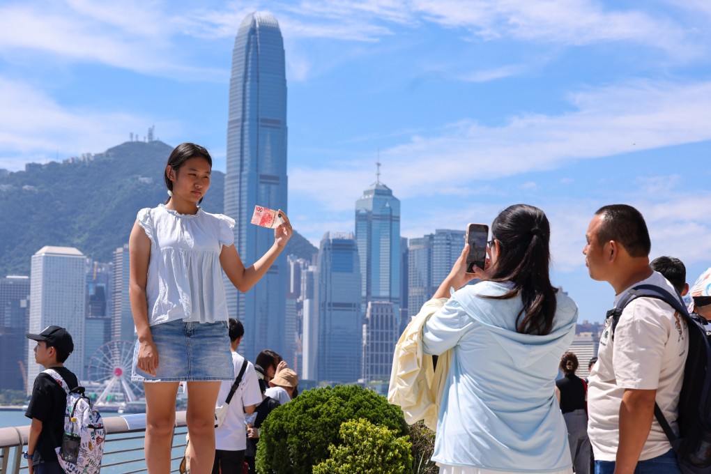 Mainland tourists spend the National Day ‘golden week’ break taking pictures of Hong Kong’s skyline. Photo: Nora Tam