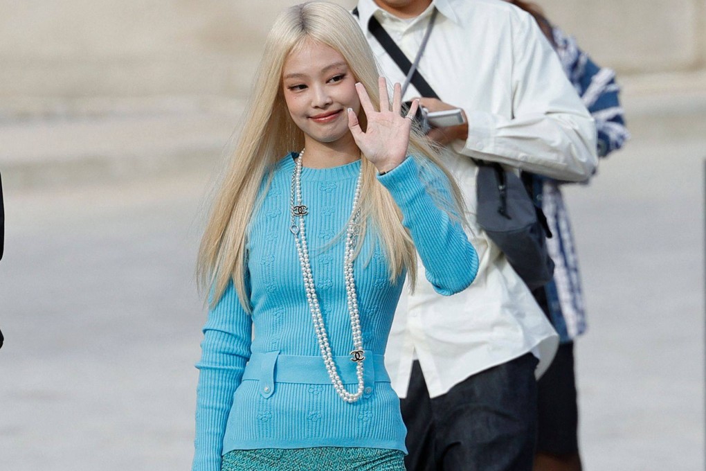 K-pop star Jennie attends the Chanel Spring/Summer 2025 fashion show in Paris on October 1. Photo: AFP