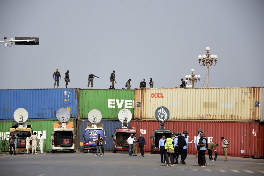 Islamabad at standstill amid pro-Khan demonstrations | South China ...