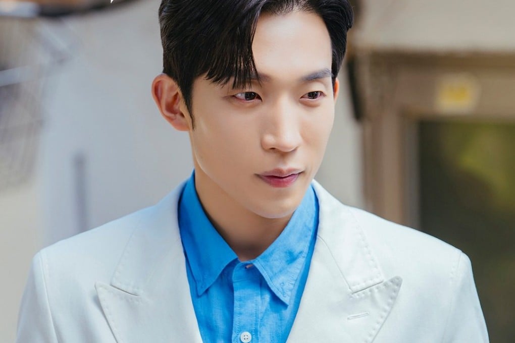 Lee Sang-yi as corporate heir Bok Gyu-hyun in a still from Spice Up Our Love.