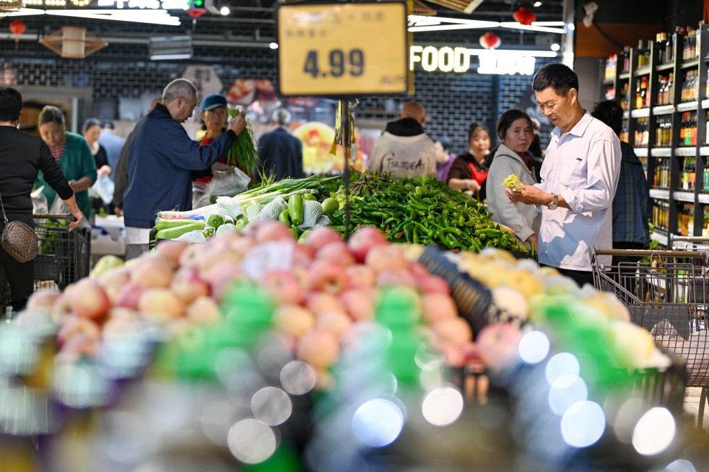 People shop at a supermarket in Nanjing, China. Photo: Xinhua