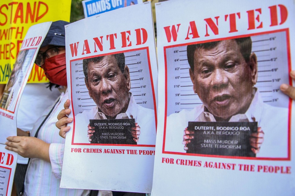 Supporters of Philippine lawmaker France Castro hold a noise barrage before the preliminary investigation of her grave threat complaint filed against former Philippine President Rodrigo Duterte in Quezon City, Metro Manila on December 4, 2023. Photo: AFP