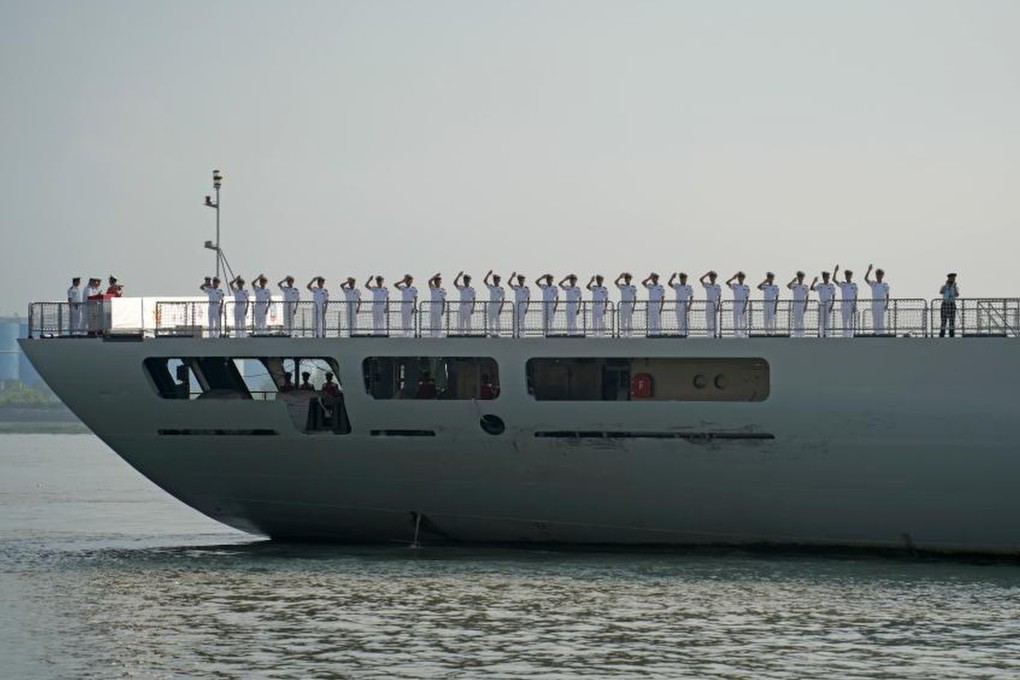 Chinese naval training ship Qi Jiguang docks in Chittagong, Bangladesh, on October 12. Photo: Xinhua