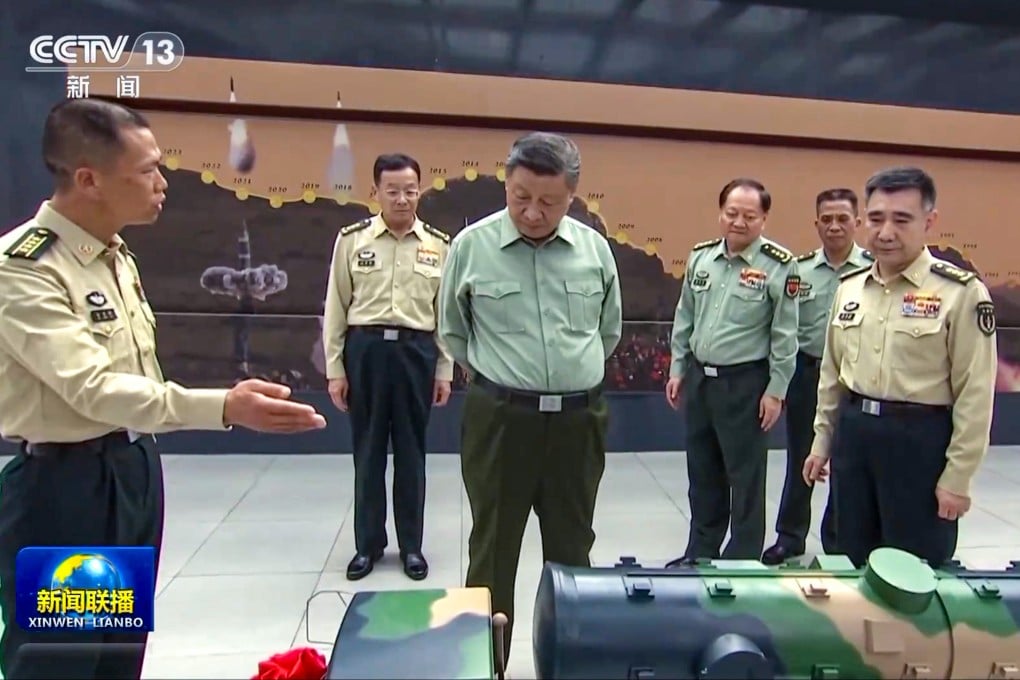 Fang Yongxiang, second from right, has been pictured with Xi Jinping on military inspection tours. Photo: CCTV