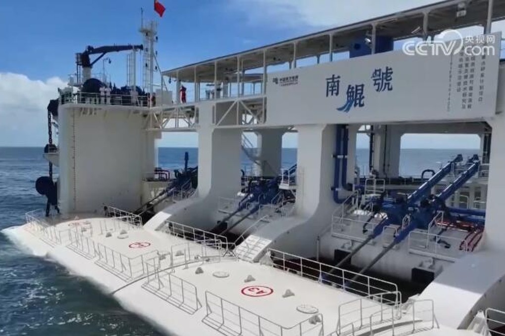 The Nankun platform harvests wave power and turns it into electricity. Credit: CCTV