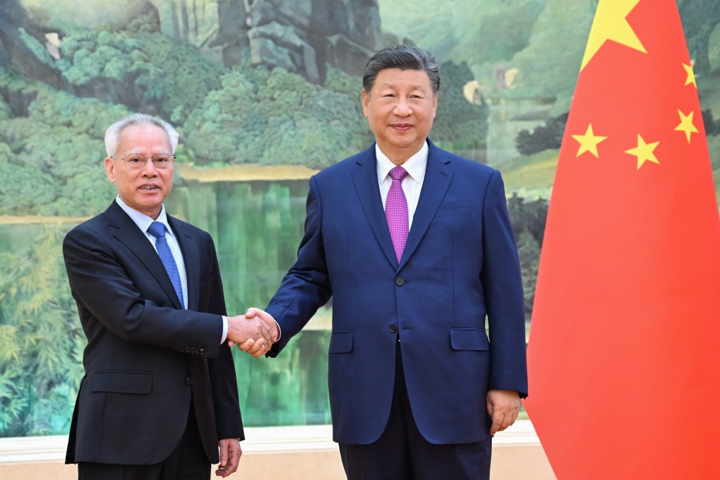 Macau Chief Executive-designate Sam Hou-fai (left) and President Xi Jinping in Beijing. Photo: Xinhua
