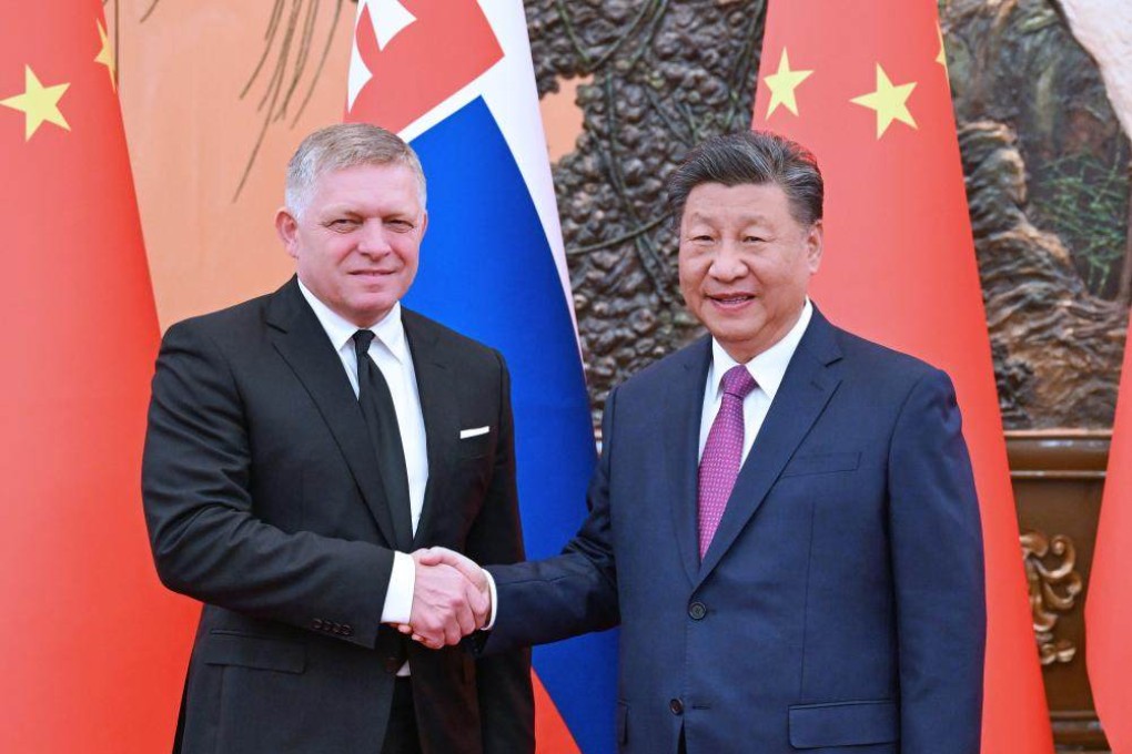 Slovak Prime Minister Robert Fico (left) shakes hands with Chinese President Xi Jinping in Beijing on Friday. Photo: Xinhua
