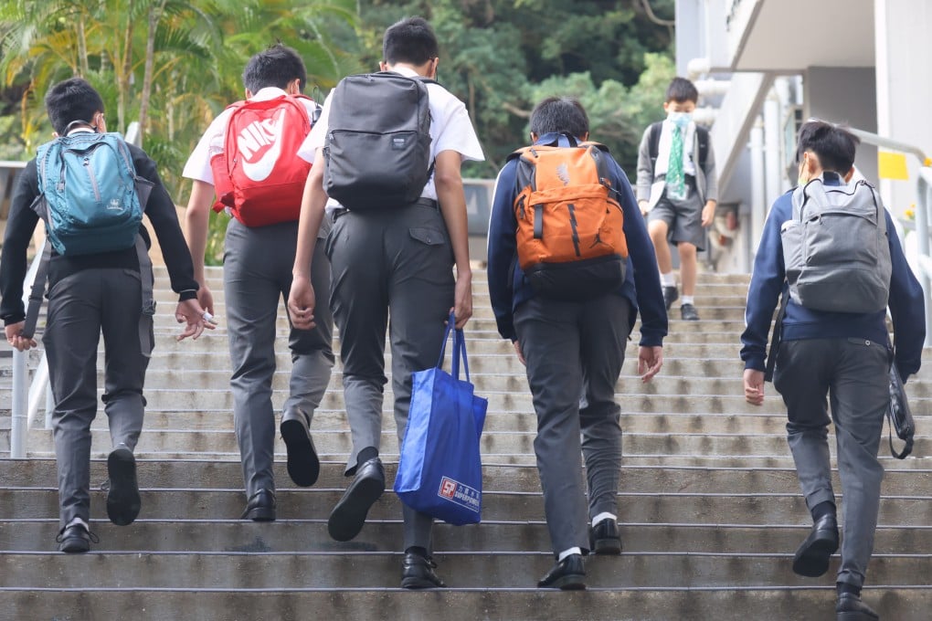 The results from the Territory-wide System Assessment have prompted an academic to call for urgent efforts to address falling English, Chinese and maths levels if such trends continue. Photo: Dickson Lee