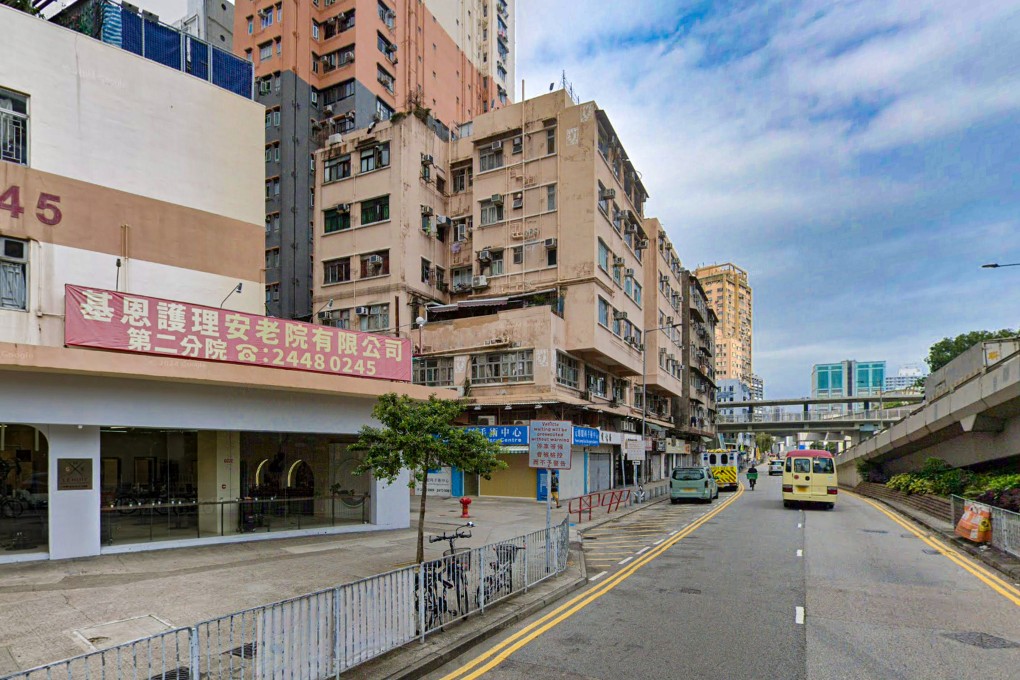 The woman was crossing On Lok Road in Yuen Long. Photo: Google Maps
