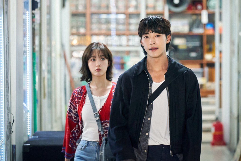 Lee You-mi (left) as Jae-mi and Woo Do-hwan as Hae-jo in a still from Mr. Plankton, a confusing Netflix K-drama that lacks chemistry between the leads. Photo: Netflix