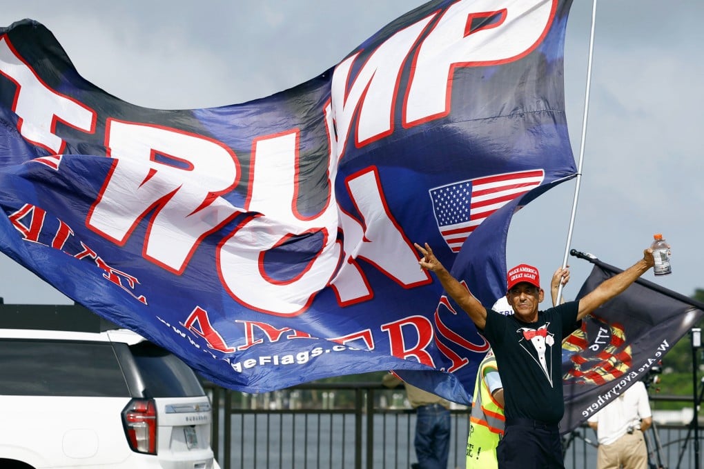 Donald Trump supporters celebrate in Palm Beach, Florida, on November 6, after his victory in the presidential election. Photo: Kyodo