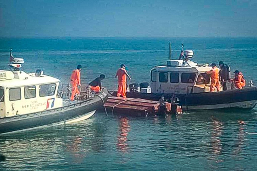 Two crew members died when the boat capsized near Quemoy. Photo: Coast Guard Administration’s Kinmen-Matsu-Penghu Branch