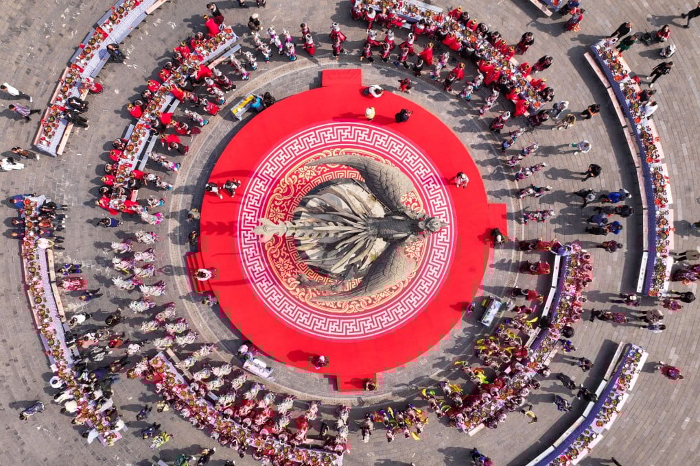 A mass wedding ceremony in central China’s Hunan province. Photo: Xinhua