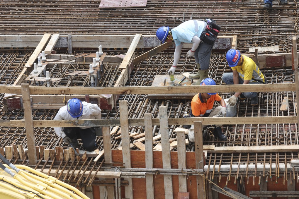A workers’ rights advocate says Hong Kong’s multilayered subcontracting system is also to blame for poor site safety. Photo:  Edmond So