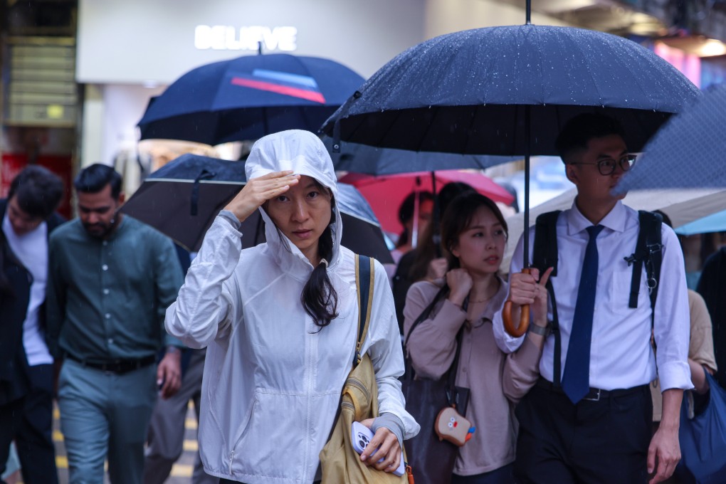 The forecaster says winds will strengthen later in the day. Photo: Nora Tam