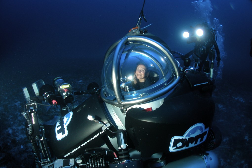 Sylvia Earle pilots a submersible in the Gulf of Mexico in 2008. Photo: Tim Taylor / Tiburon Subsea